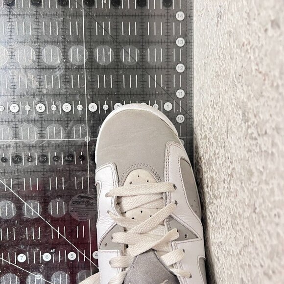 Nike Air Jordan Retro 6 Youth Size 6.5Y Women 8  CT8529-100 Cool Grey White Shoe - Picture 11 of 11